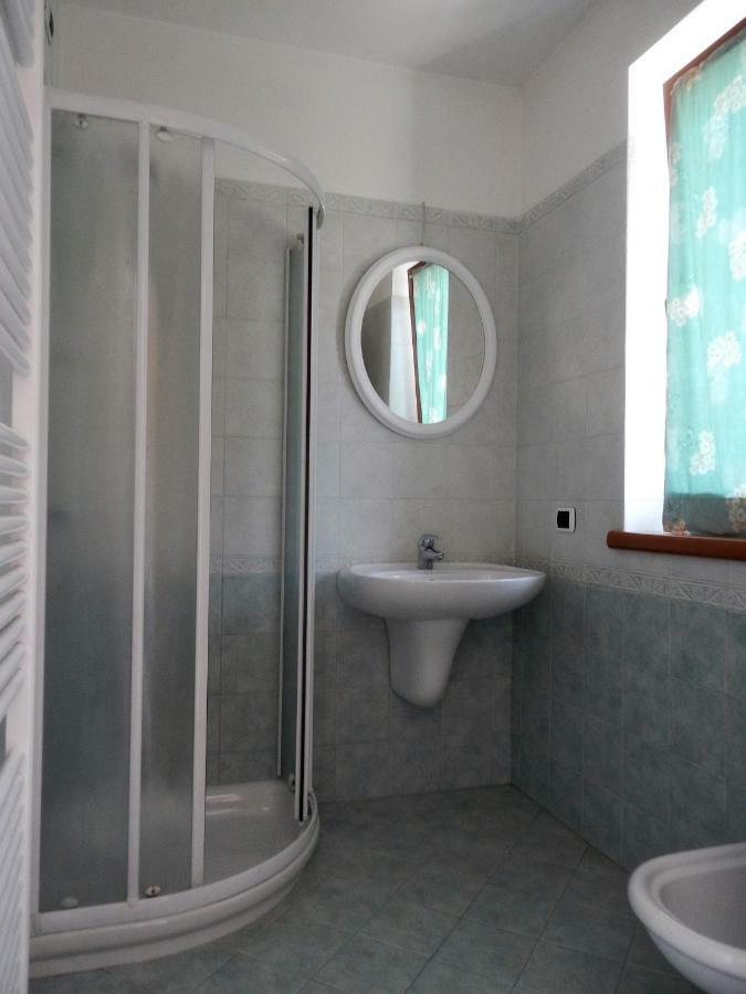 Studio,1758771768:JPEG